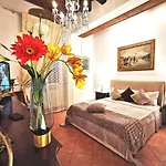 Borgo Ognissanti Central&Charming Location